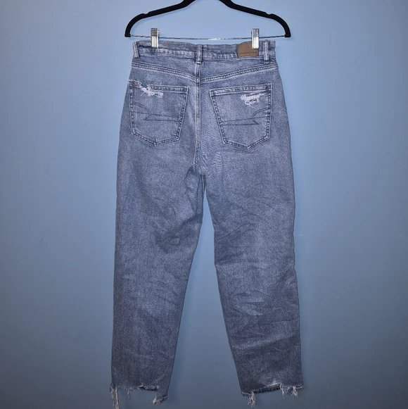 American Eagle Super High-rise Baggy Straight Jeans - Picture 3 of 4